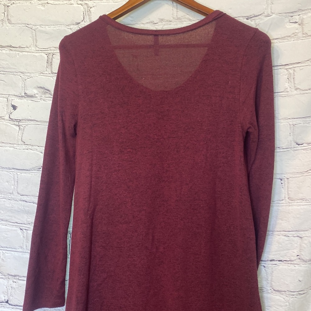 Z Supply Burgundy Red Henley Long Sleeve Dress Size Medium Excellent Condition - Picture 7 of 10